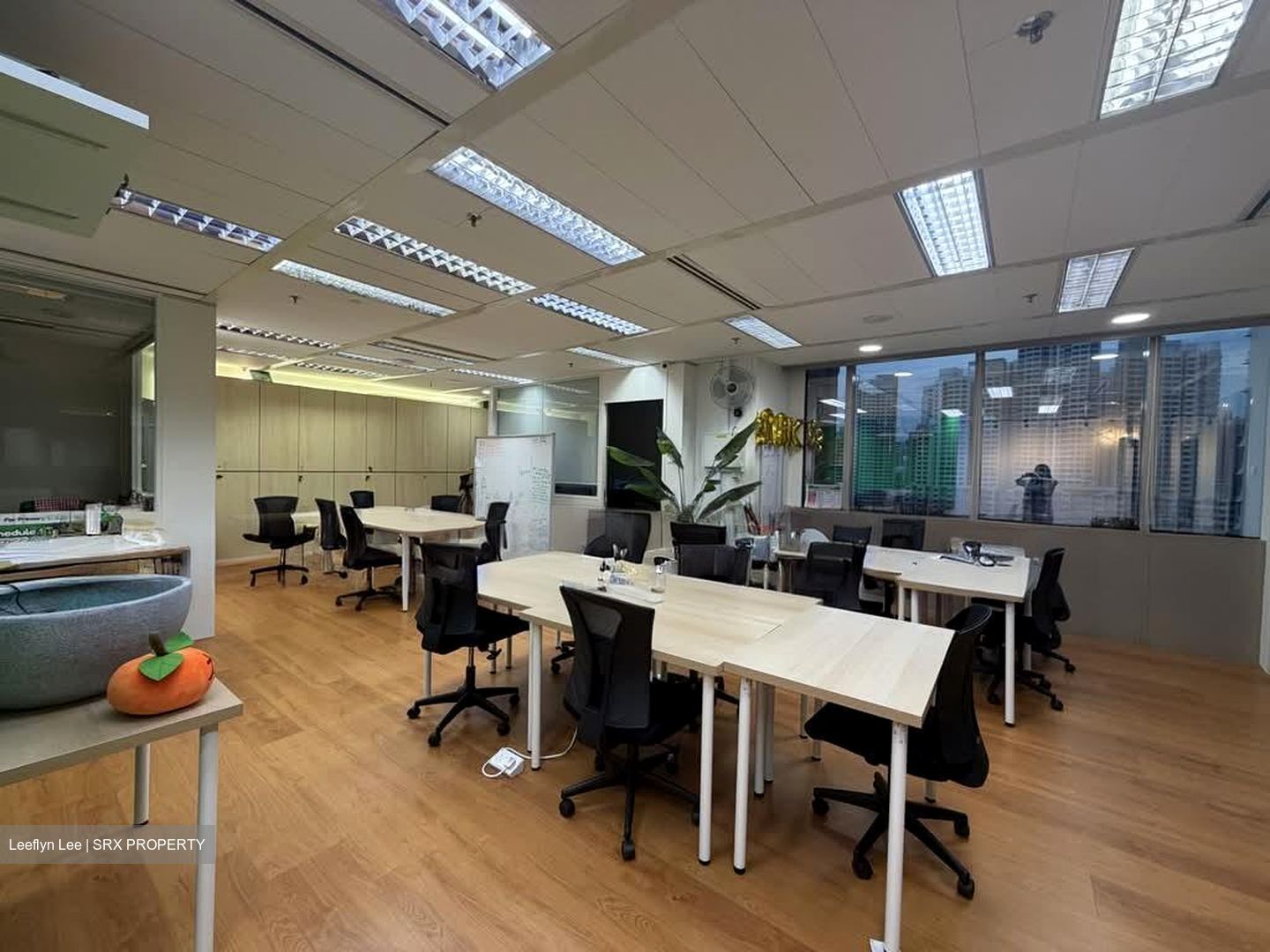 Central Plaza (D3), Office #601932311